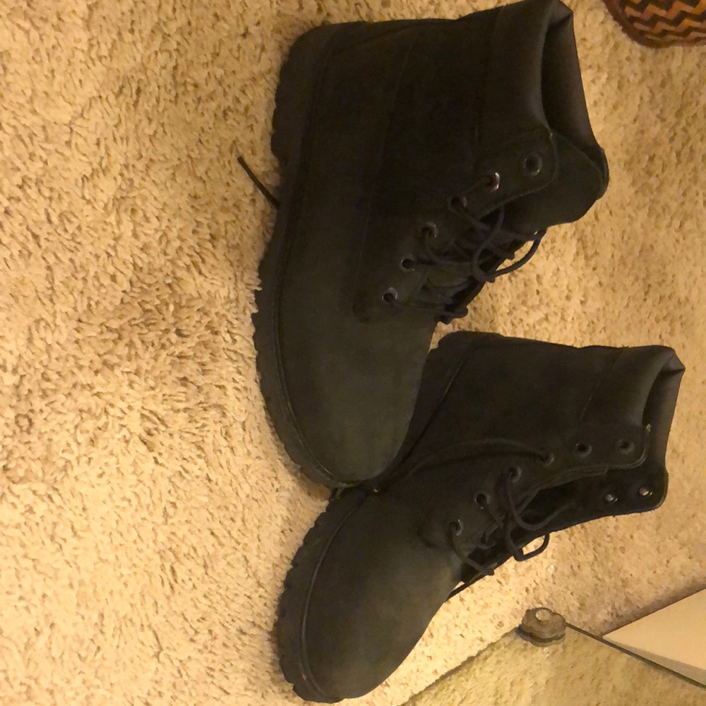 Black Timberlands